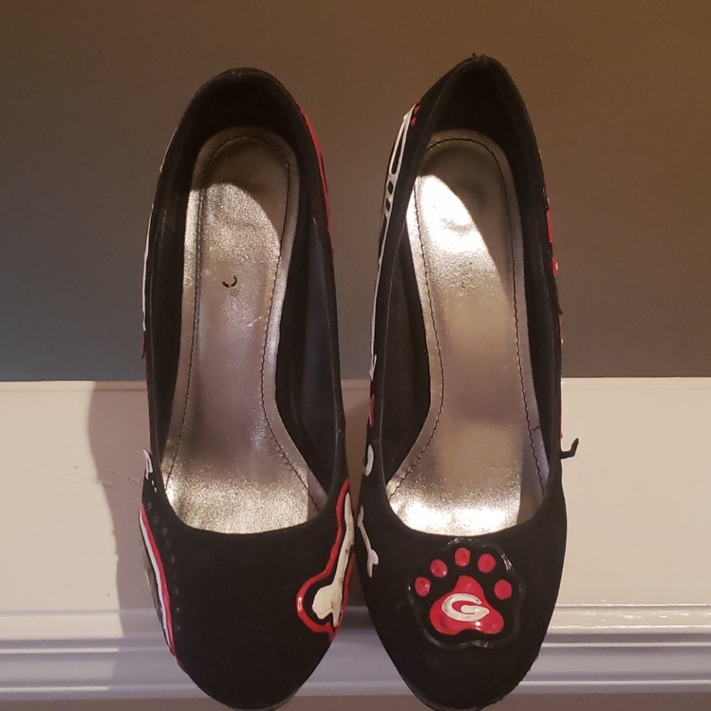 Women's Handpainted Georgia Bulldog Heels